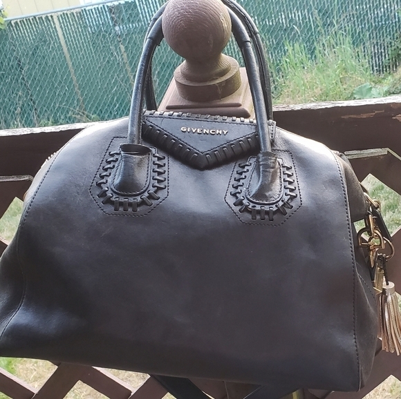 GIVENCHY bag Medium sized (authentic) - Picture 9 of 13